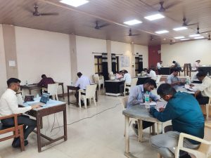 पंचायत समिती तलासरी अंतर्गत १५० दिवस उपक्रम अंतर्गत आस्थापना कर्मचारी यांची सेवा विषयक परीक्षा घेण्यात आली.