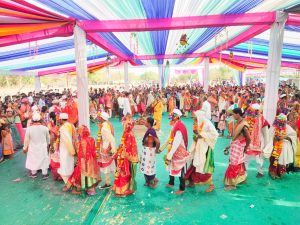आदिवासी उपयोजनेच्या  ५% थेट  निधी अंतर्गत (पेसा) सामूहिक विवाह सोहळा ग्रामपंचायत वडवली-सवणे मधील पेसा गाव वडवली येथे संपन्न झाला.